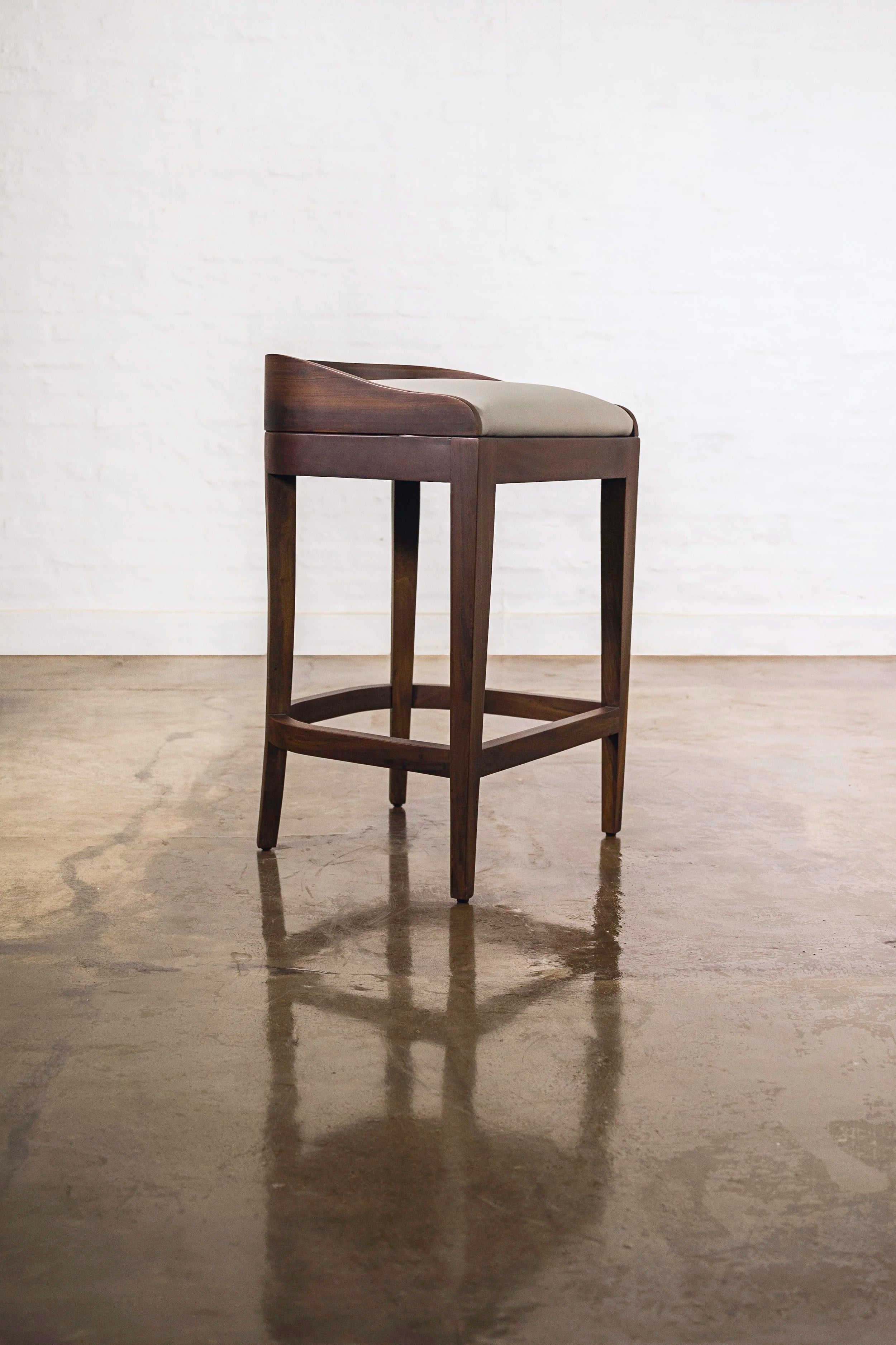 Set of 3 Pia Stools in Gray Leather