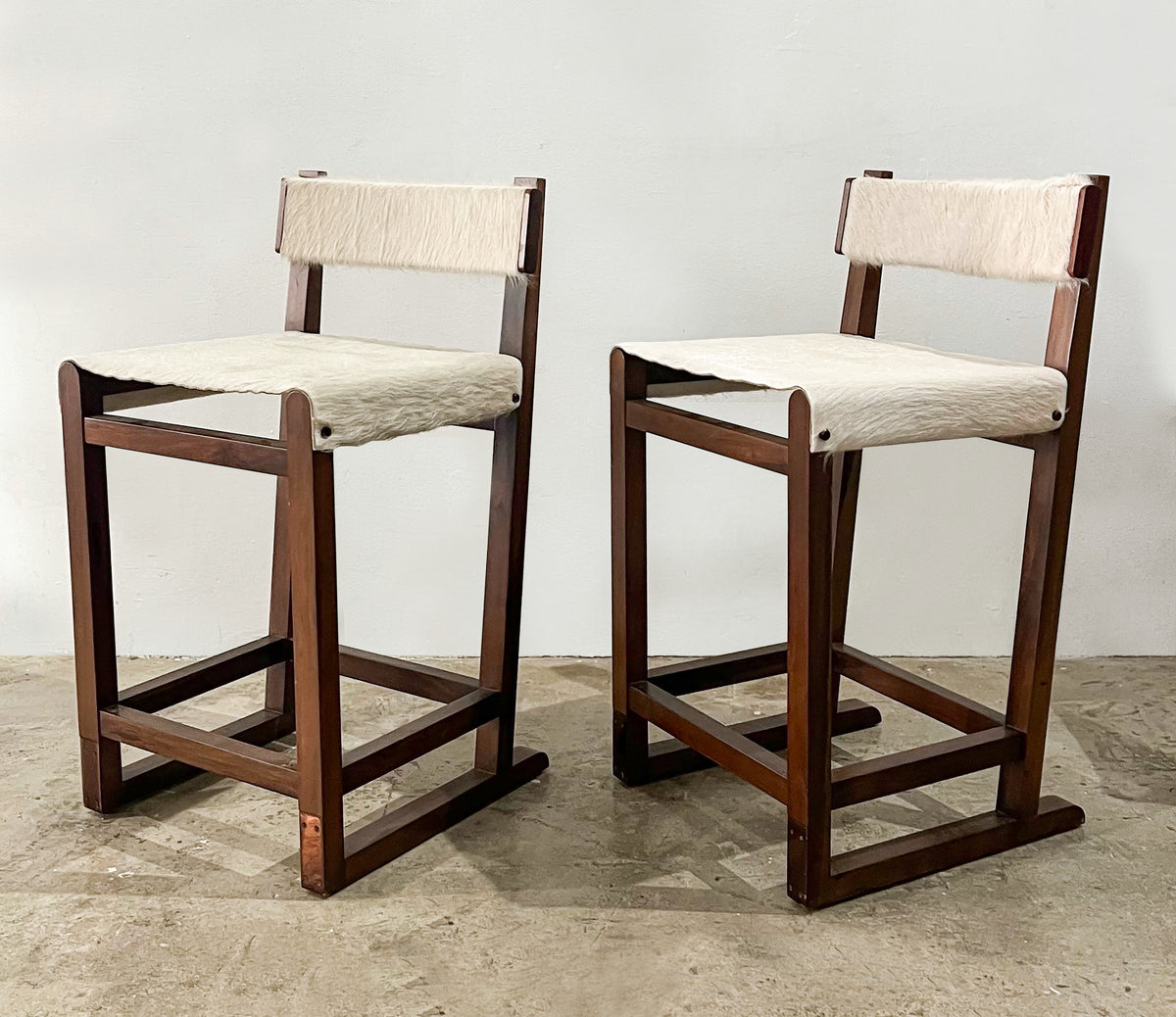 Piero Counter Stools in White Hair Hide