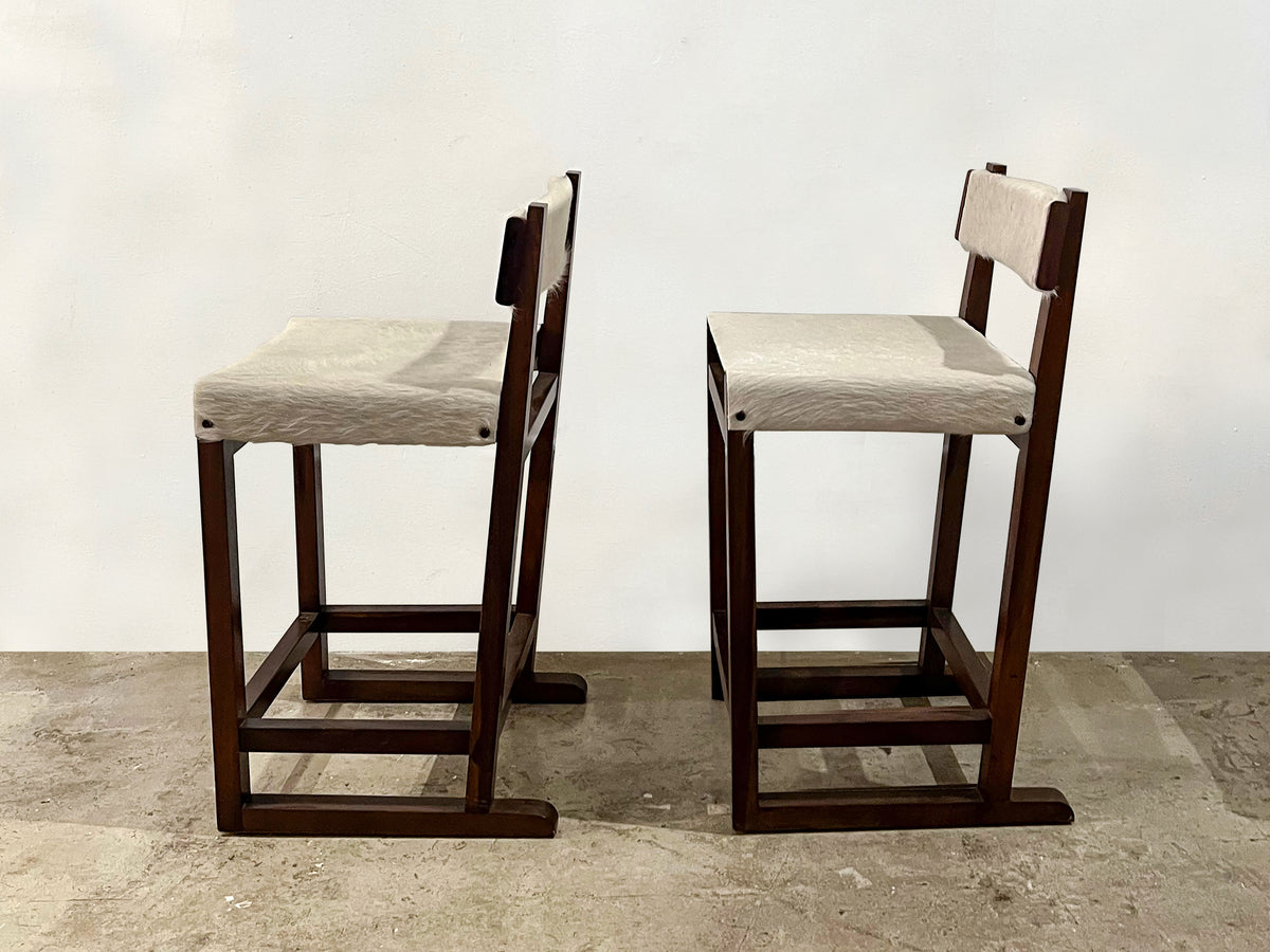 Piero Counter Stools in White Hair Hide