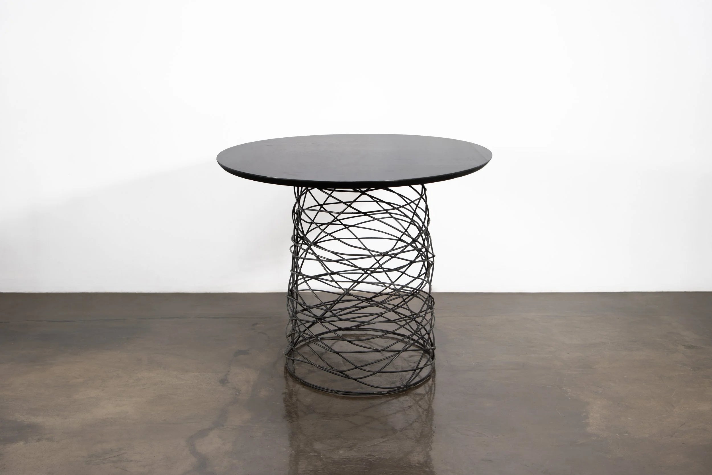 Richiamo Oval Table