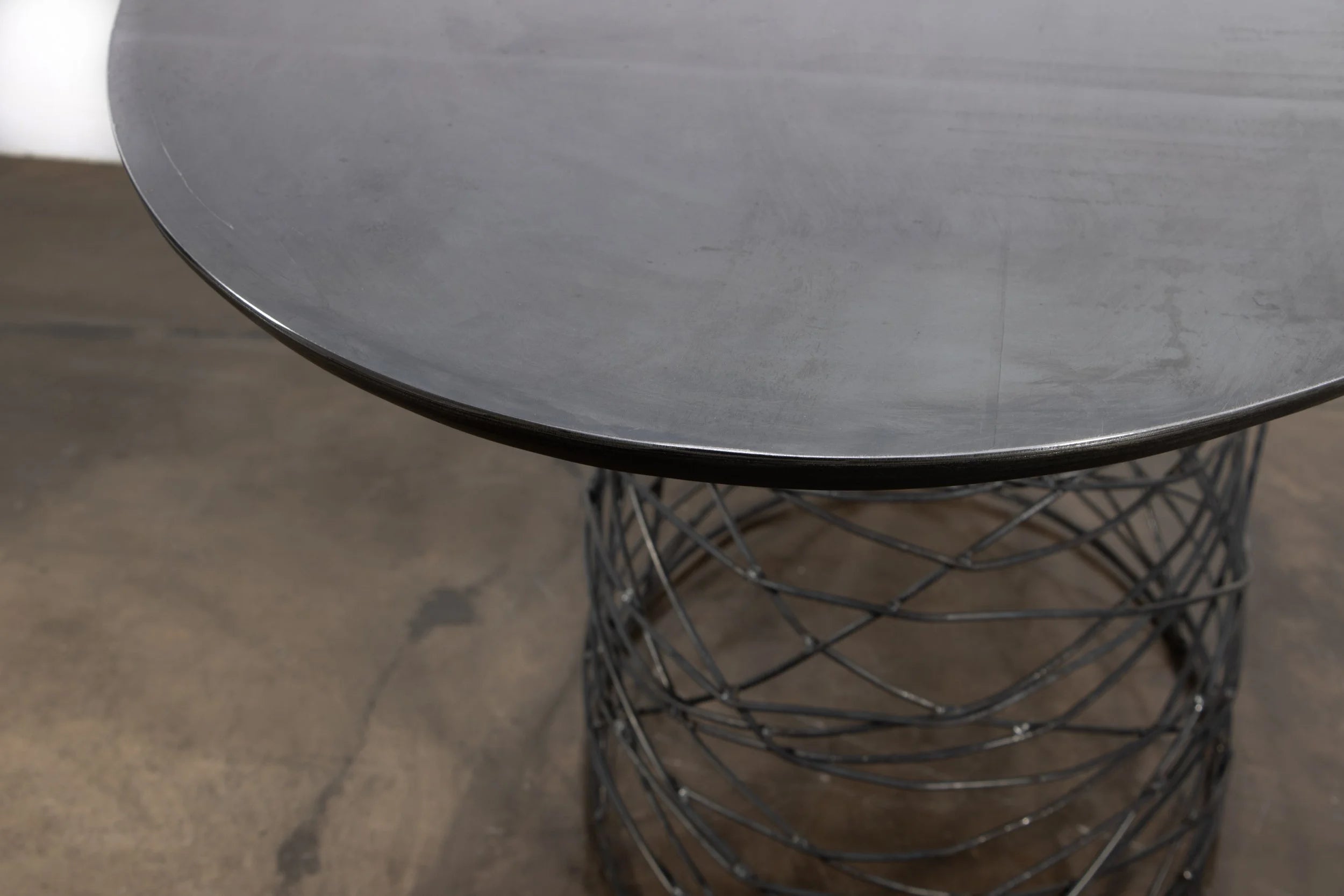 Richiamo Oval Table