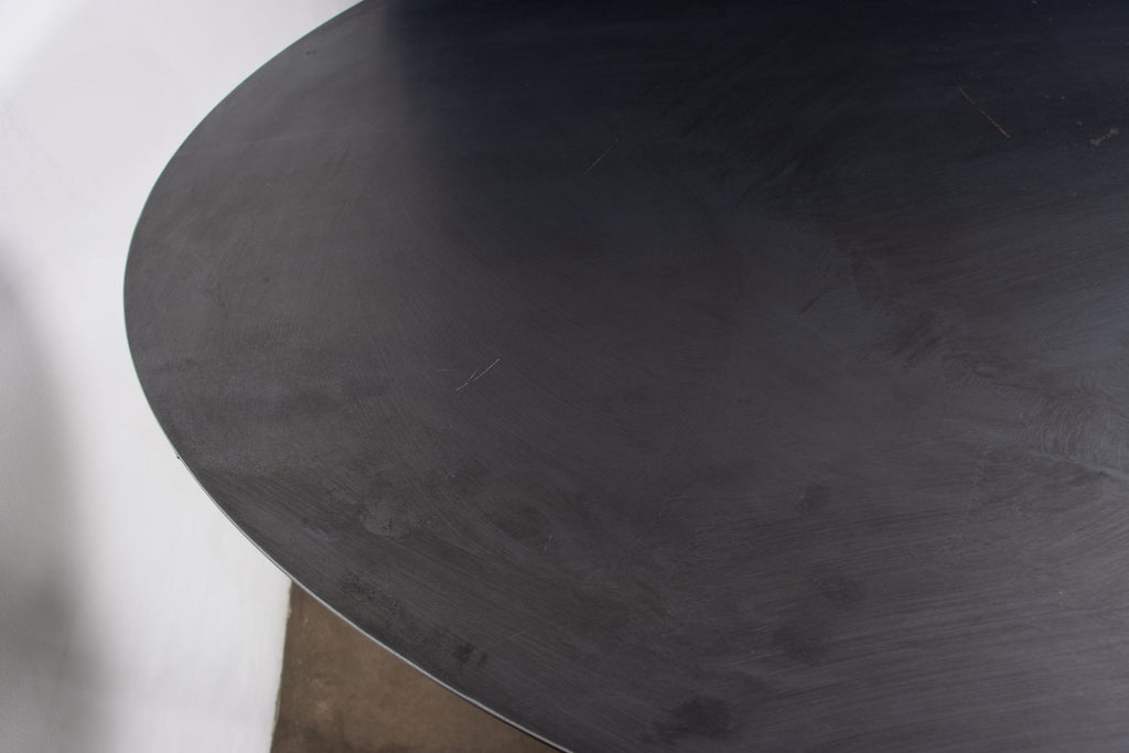 Richiamo Oval Table