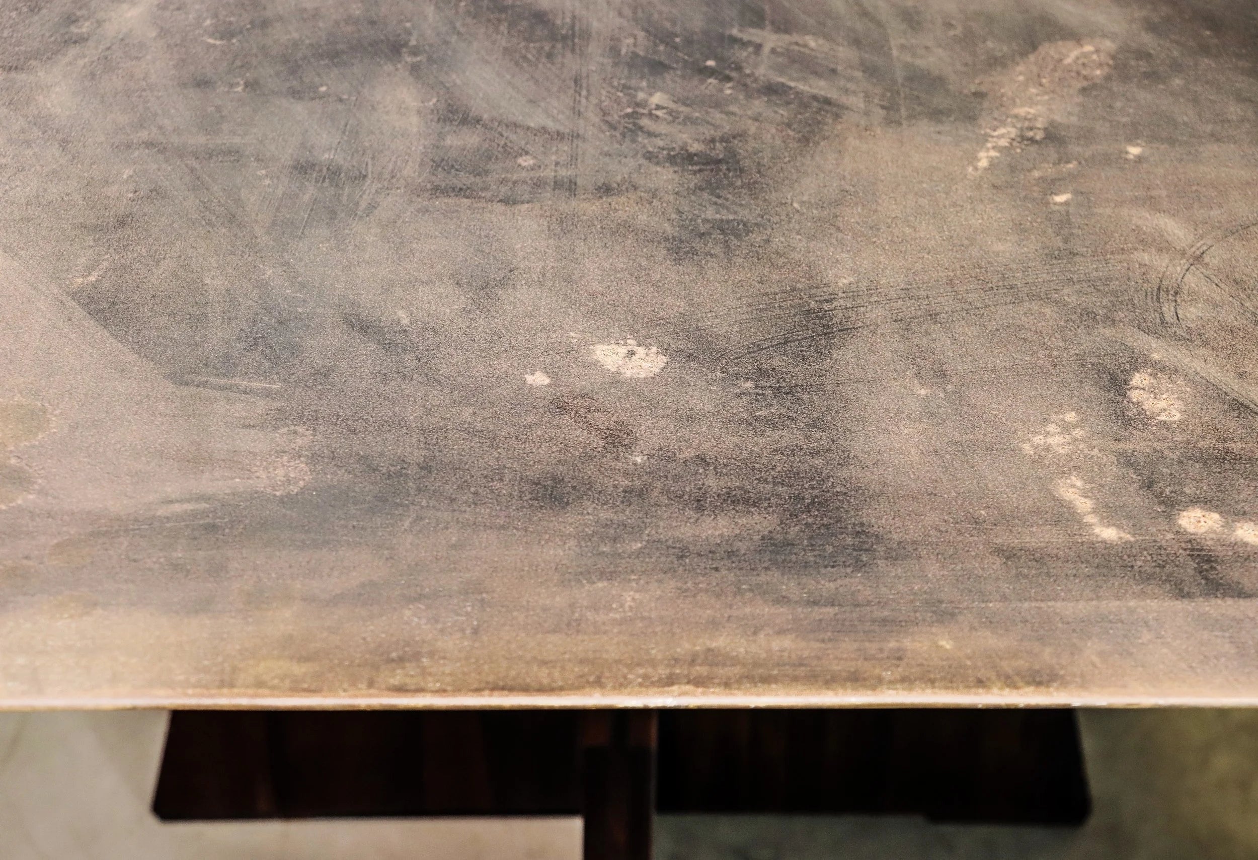 Fierro Table