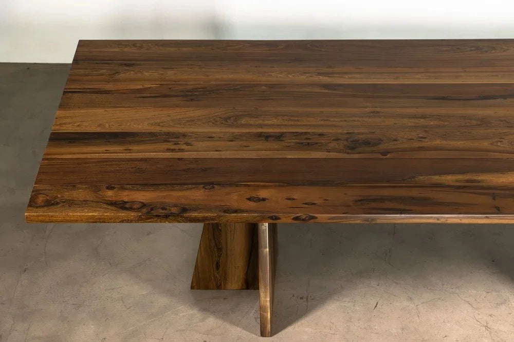 Luca Table