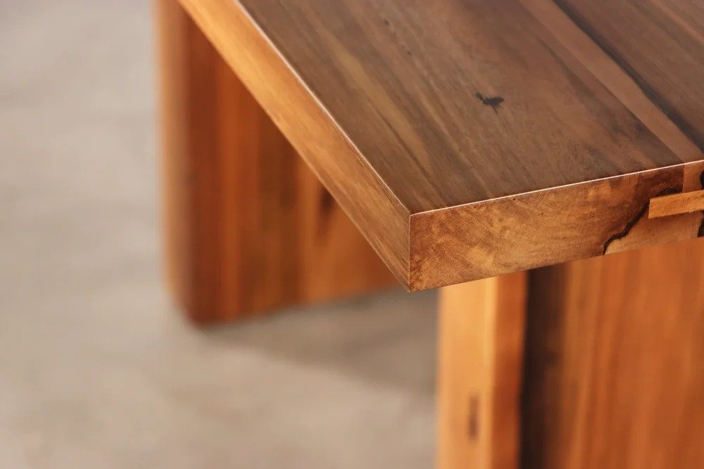Andre Desk