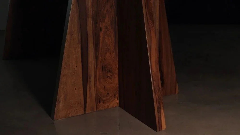 Luca Table