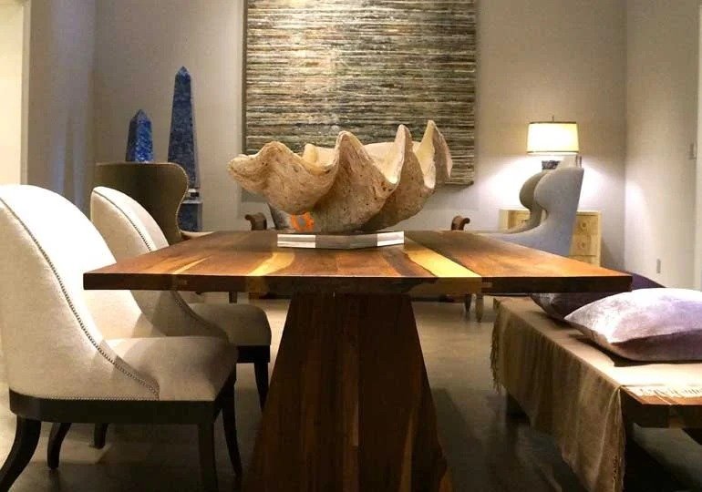 Luca Table