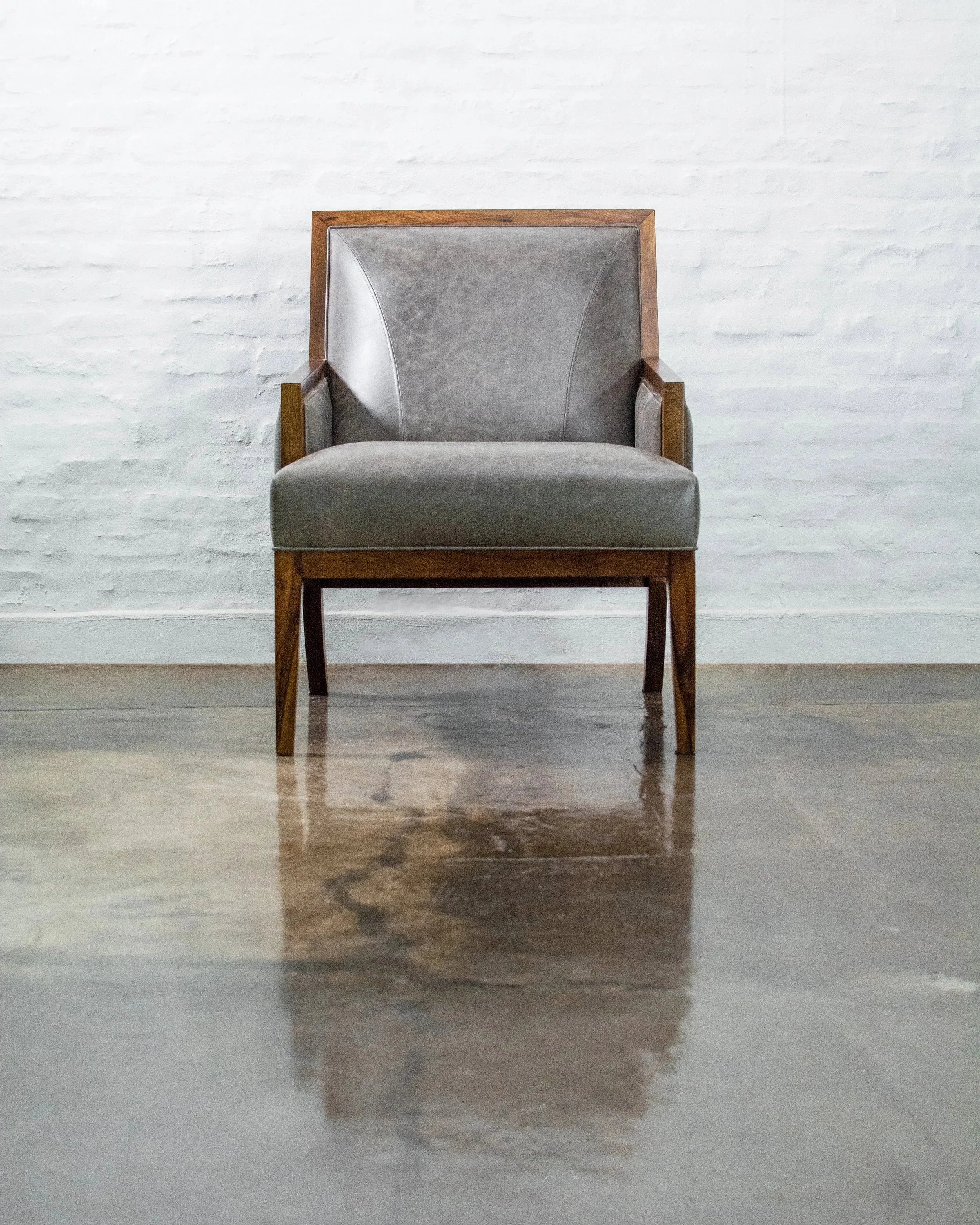 Belgrano Lounge Chair