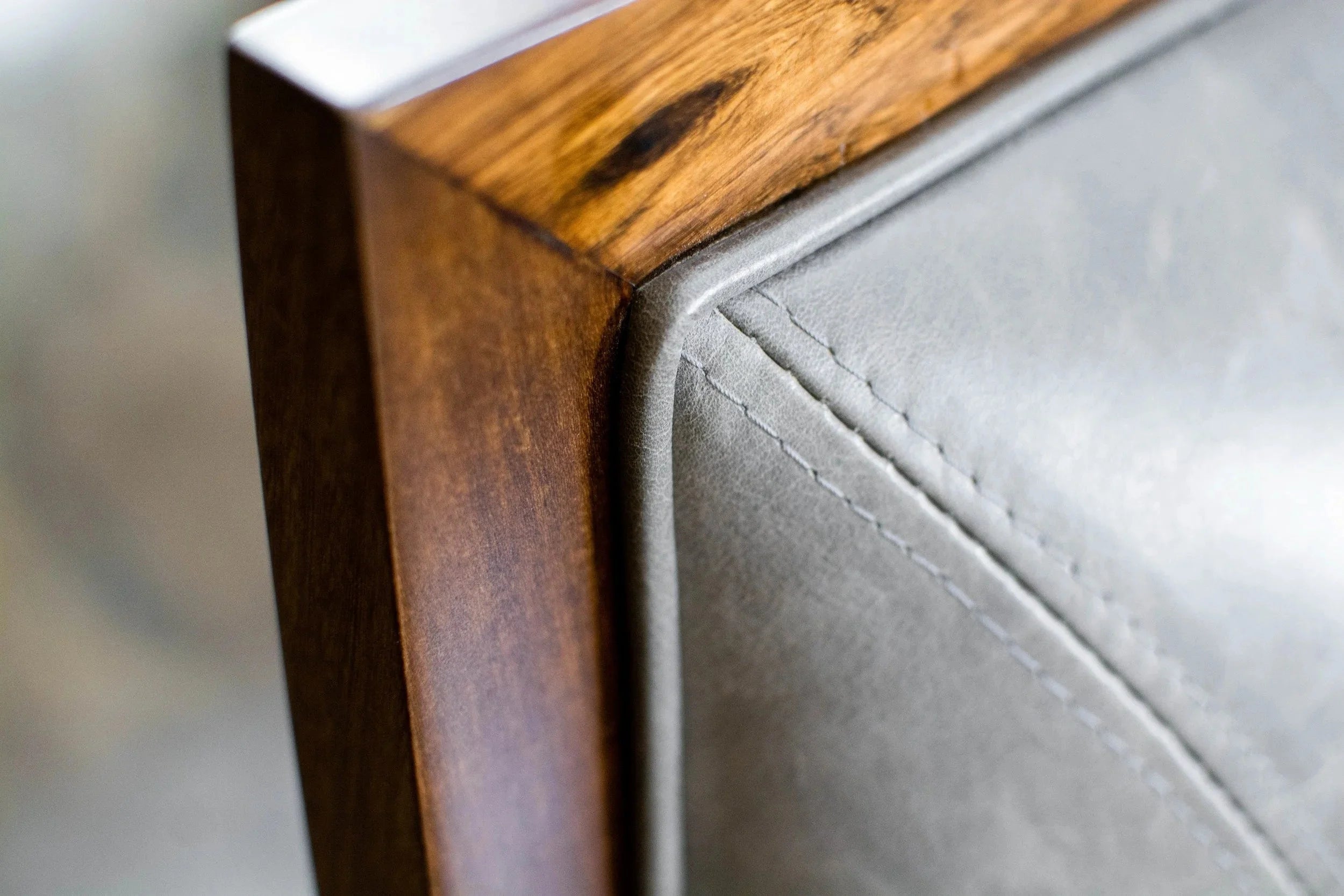Belgrano Lounge Chair
