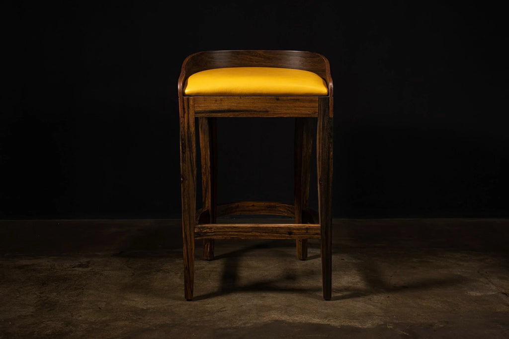 Pia Stool