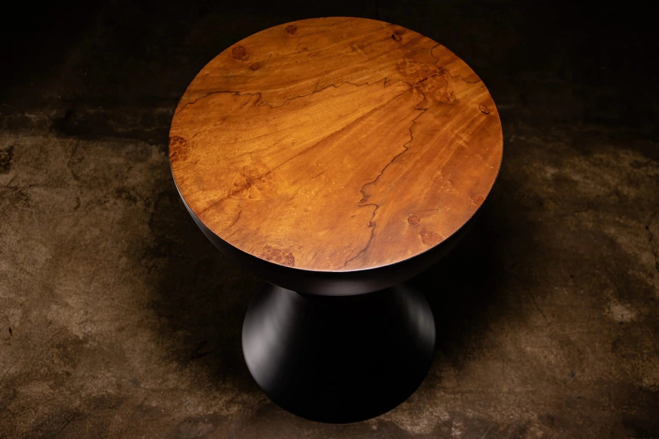 Caliz Table
