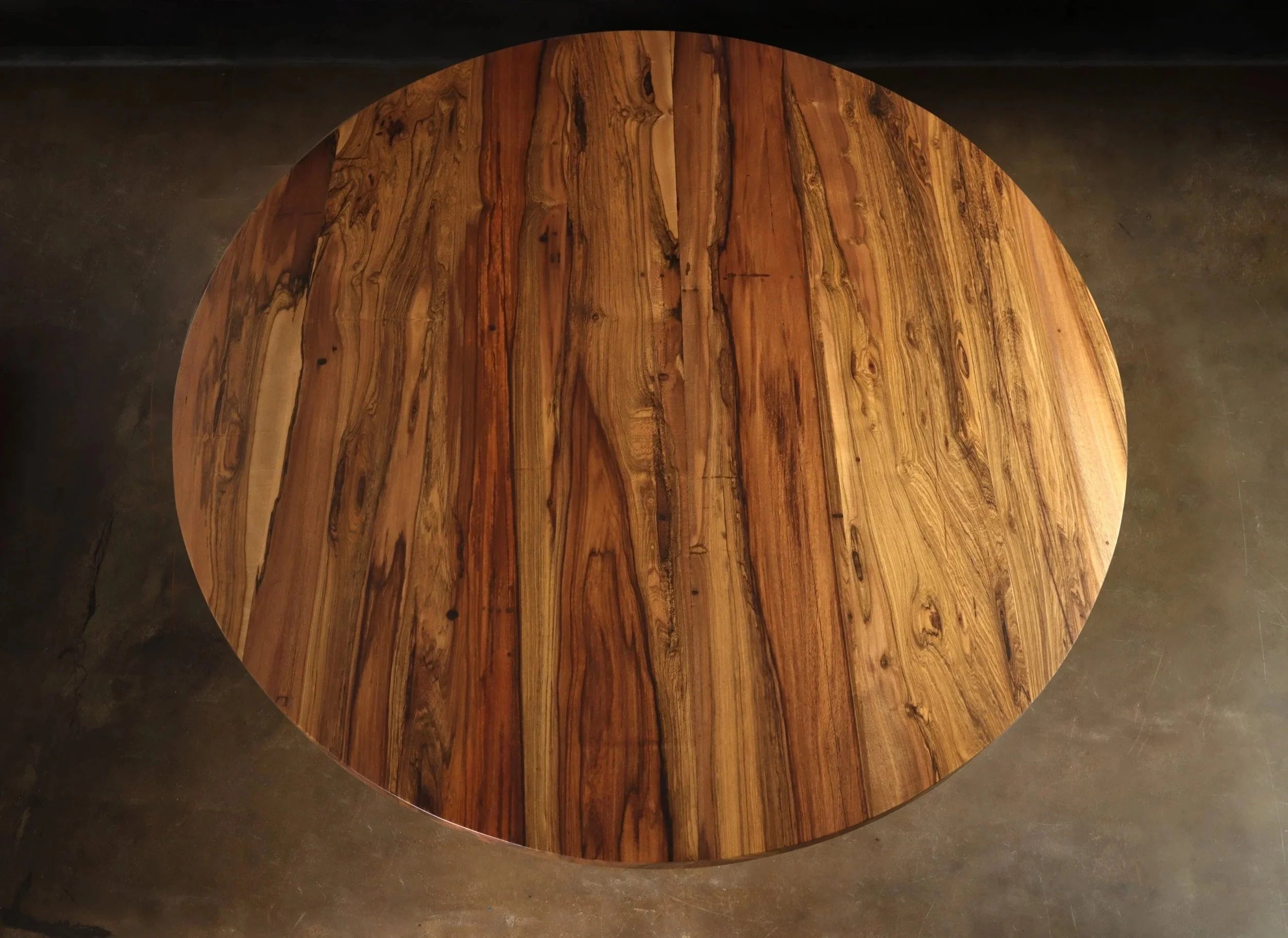 Luca Round Table