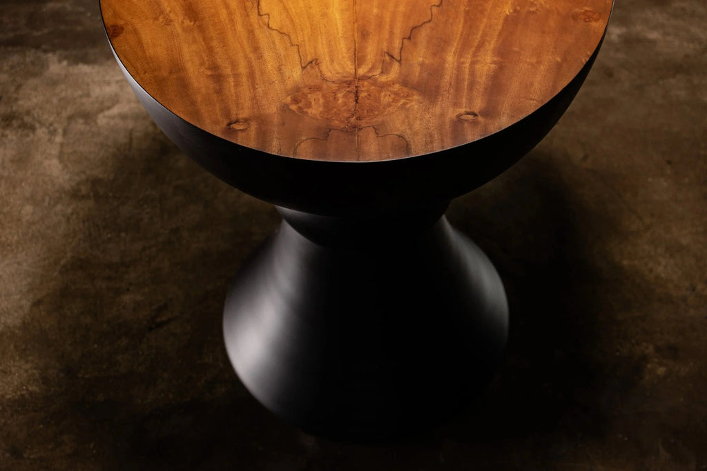 Caliz Table