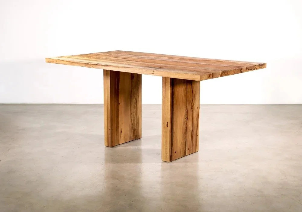 Andre Desk