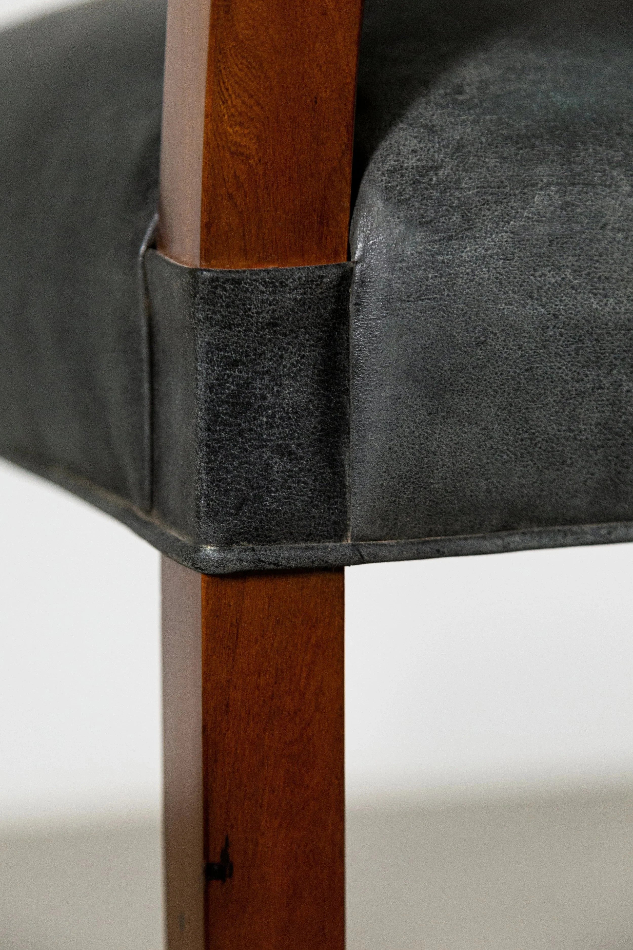 Neto Stool