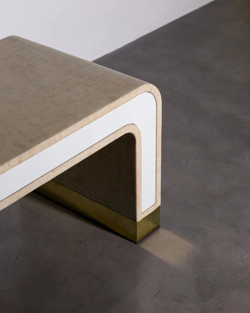 Cascata Table