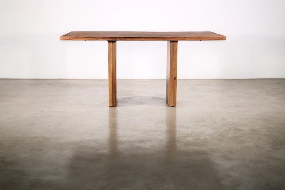 Andre Desk