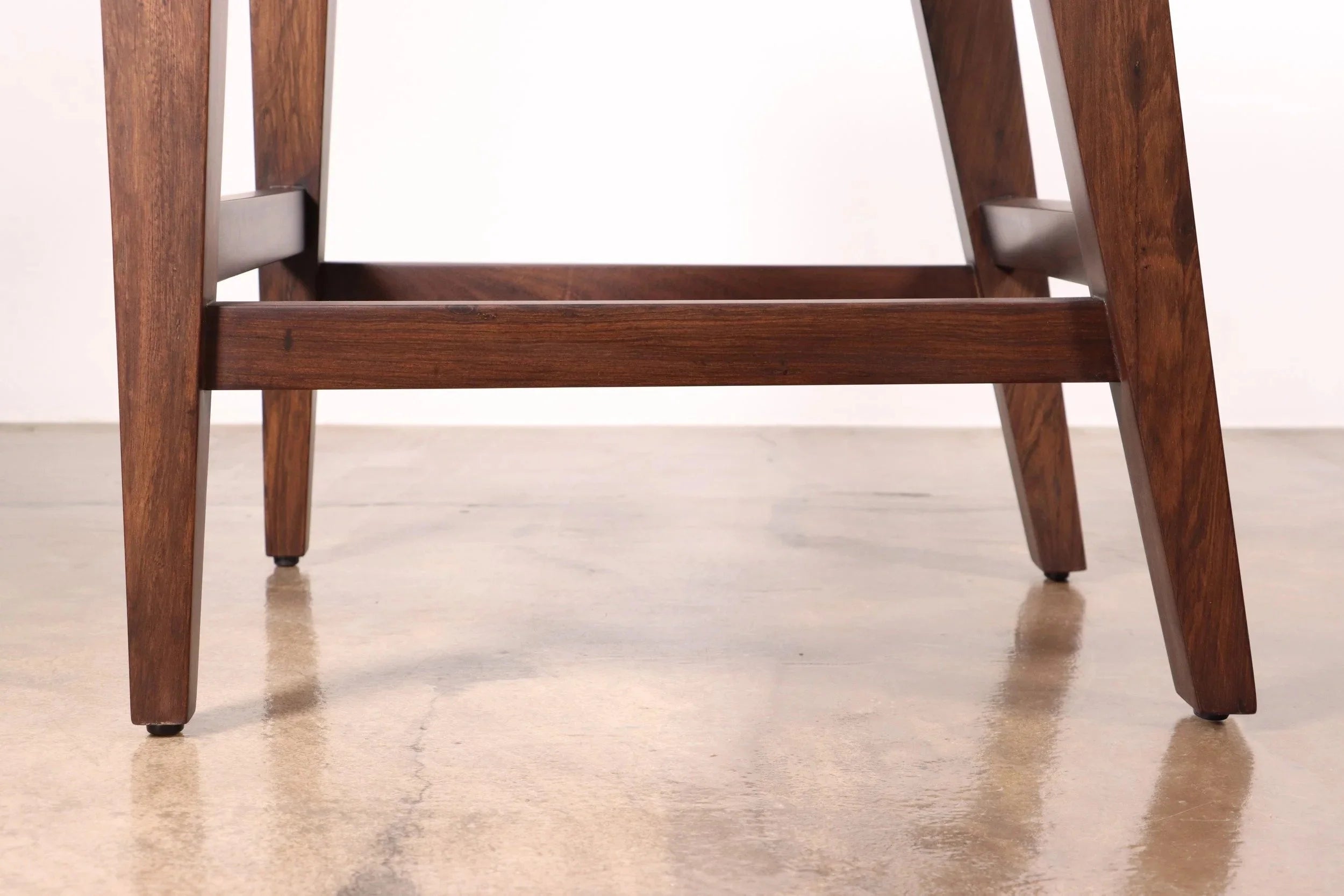 Ecco Stool