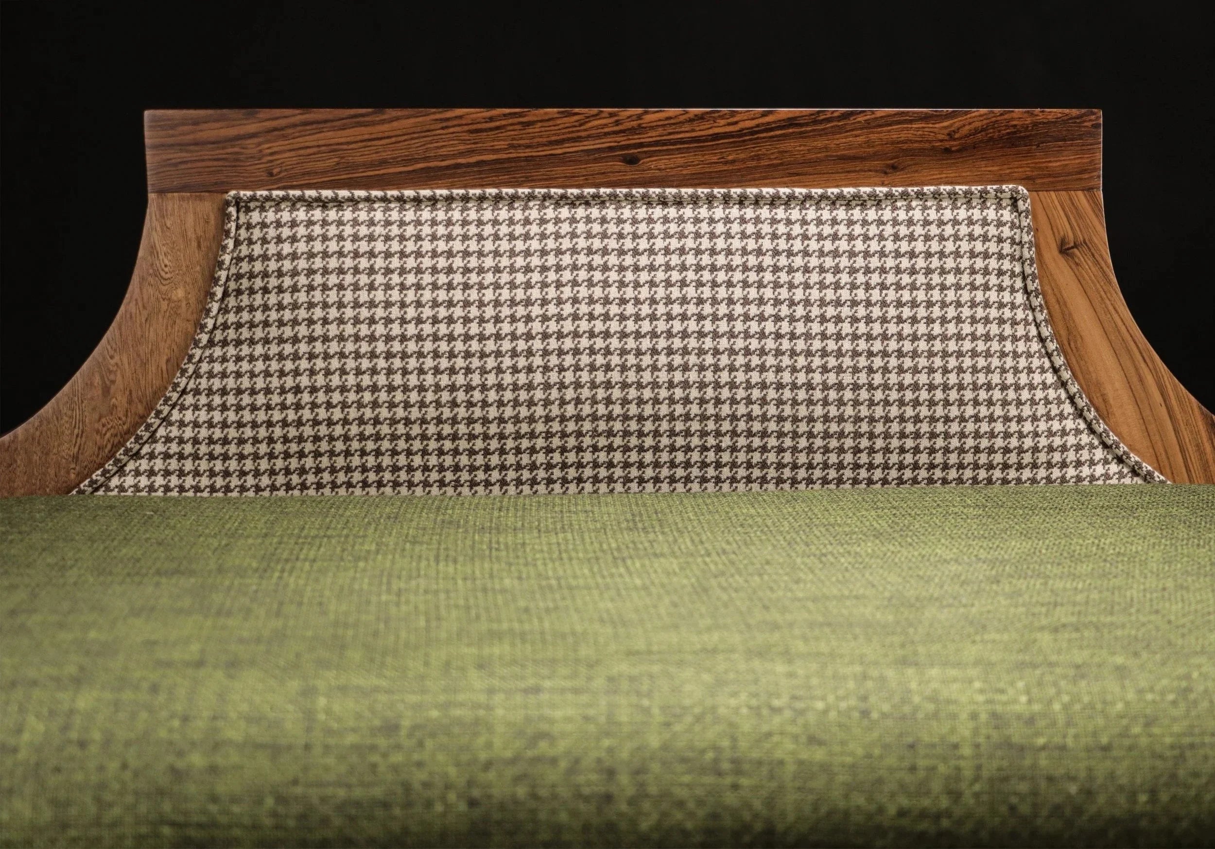 Nicostrato Bench
