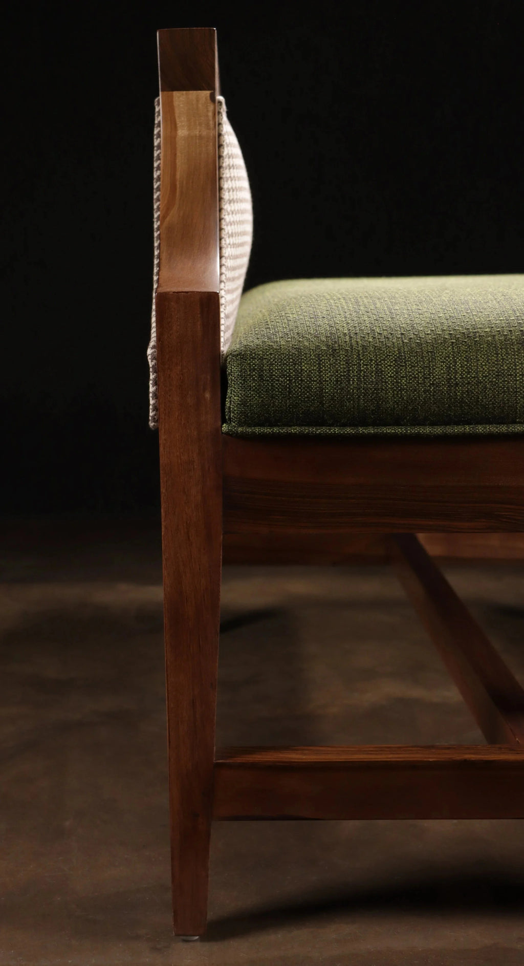 Nicostrato Bench