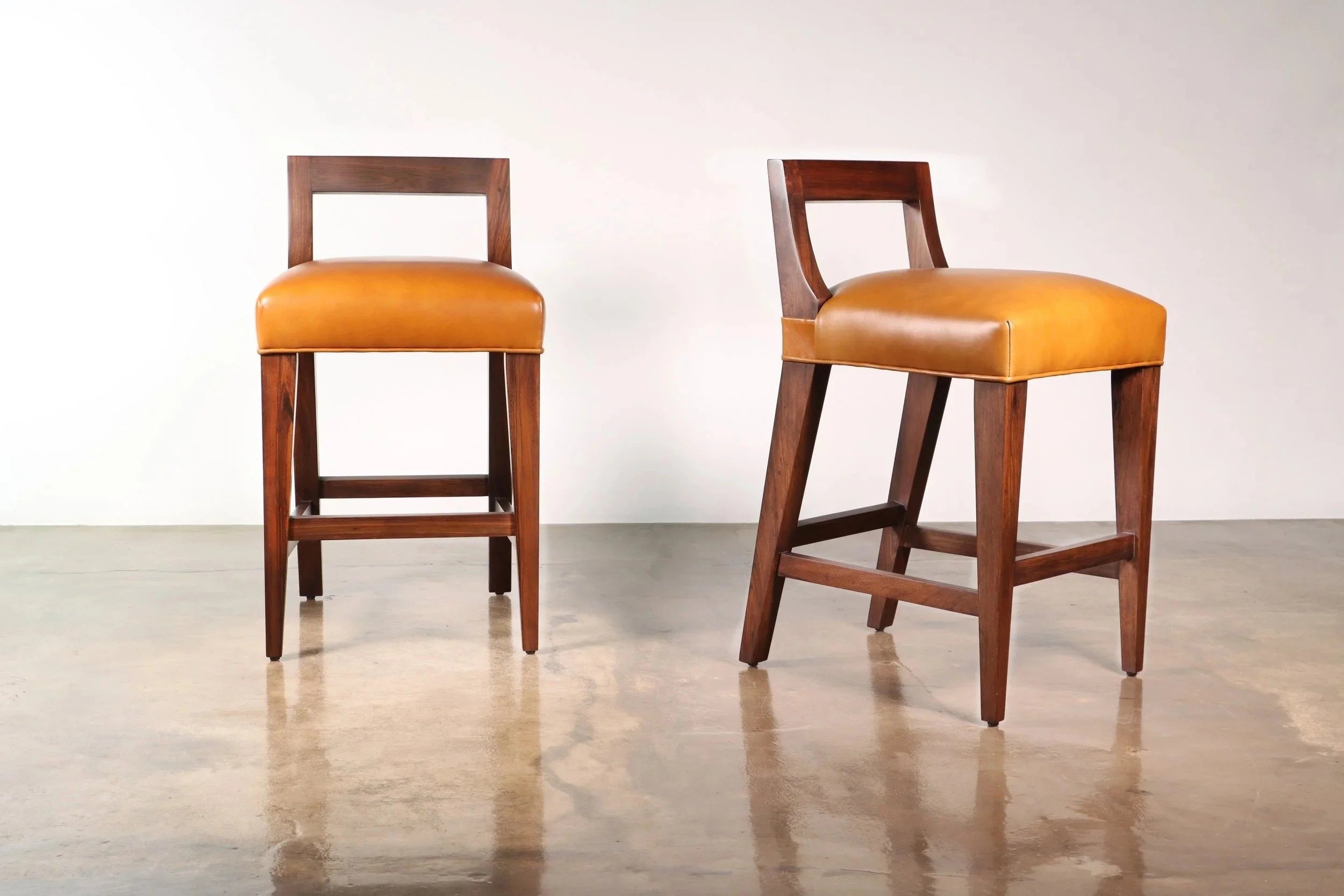 Ecco Stool