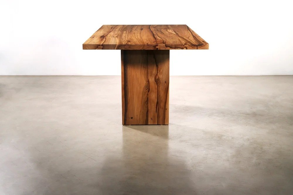 Andre Desk