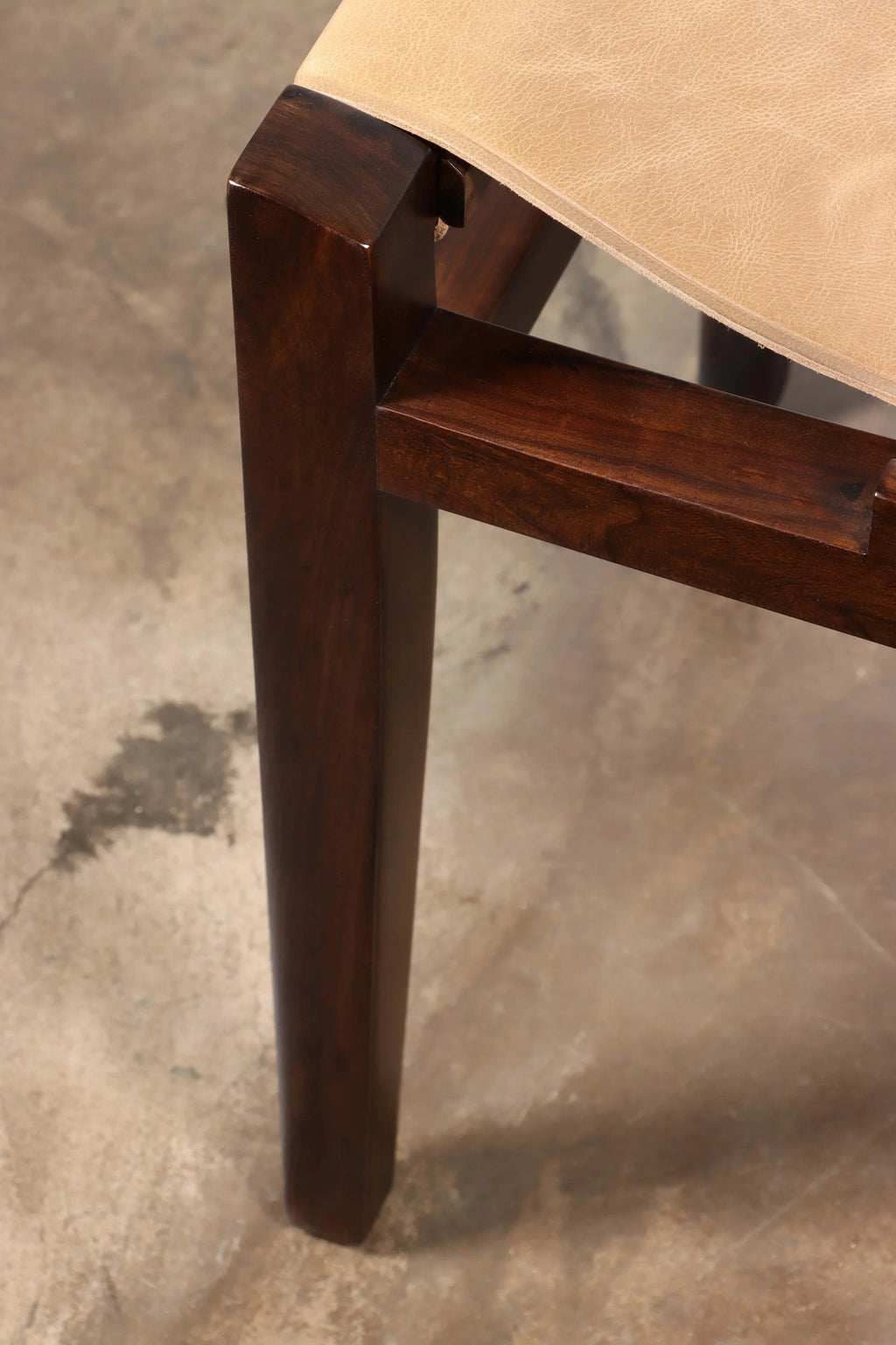 Luzio Stool