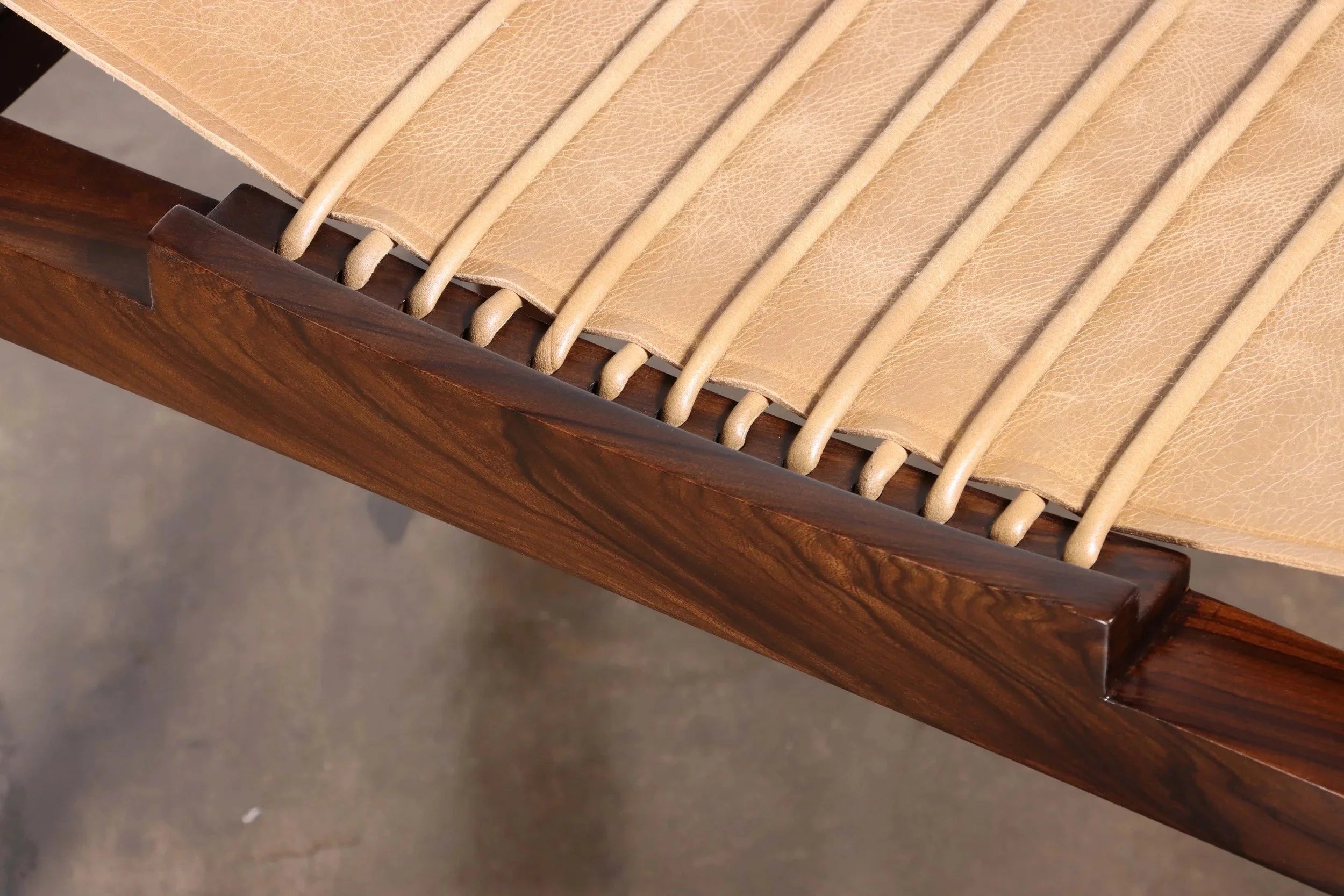 Luzio Stool