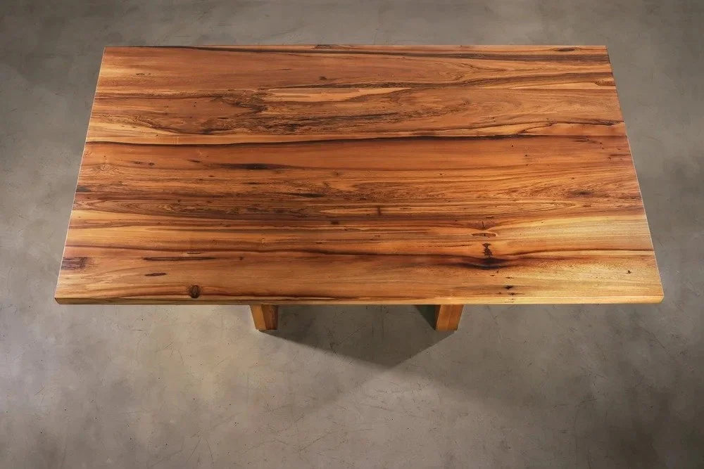 Andre Desk