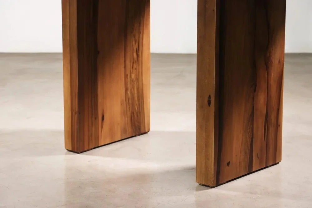 Andre Desk